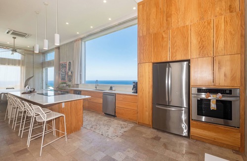 Cahoon Ridge House | Todo es Posible- experience the luxury of indoor-outdoor living