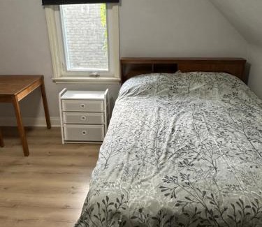 York House | Tom home
