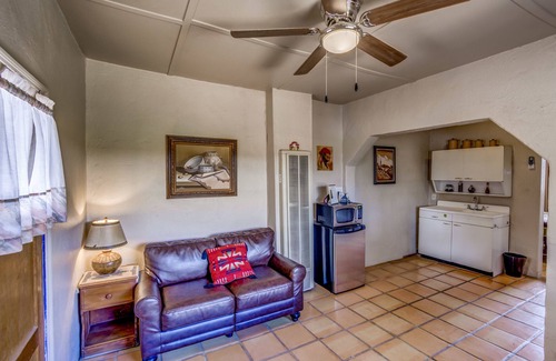 Tombstone Hotel | Tombstone San Jose House