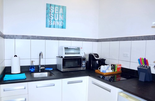 Pelican Key Apartment | Top of Pelican Key! Spectacular sea views, near beaches, Wifi, parking, private