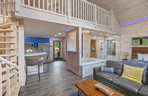 Cleveland Cabin | Top of the Line Treehouse Cabin