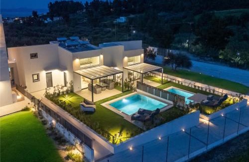 Kassandra Villa | Topaz Suites