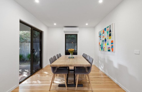 Torquay Bed & Breakfast | TORQUAY Relax and Unwind Beach 300m Table Tennis