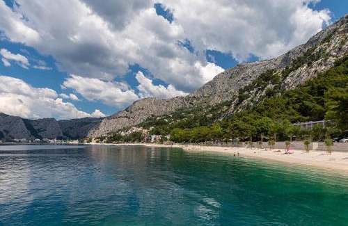 Omis Hotel | Tourist Settlement Brzet