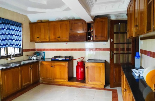 Arusha House | Tours with Kunta Safaris & treks house