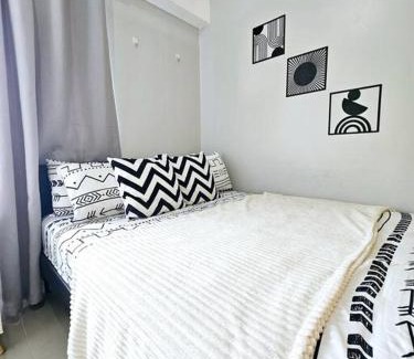 Santo Cristo Apartment | Tower 5-2722, K3 Staycation at Grass Residences