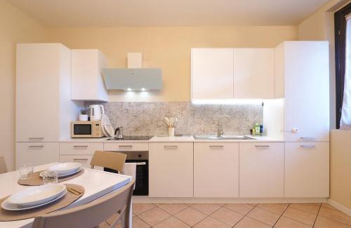 Paratico Apartment | Tower & Lake Holiday