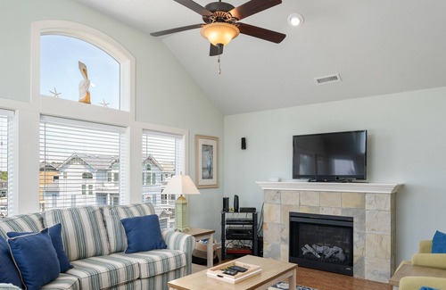 Whalehead Beach House | Towering beach house with a private hot tub, pool, WiFi, & washer/dryer