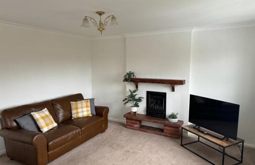 Stratford-upon-Avon Apartment | Town Centre, top floor 2 bed apartment with parking