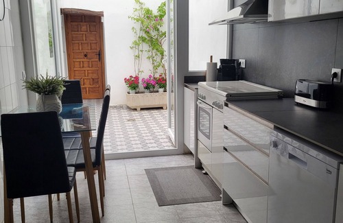 San Jorge House | Town house, between sea and mountains, with spa