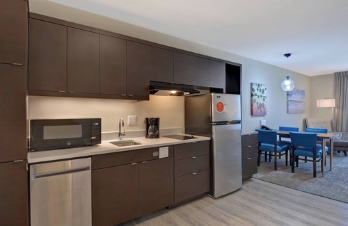 Panama City Beach Hotel | TownePlace Suites by Marriott Panama City Beach Pier Park