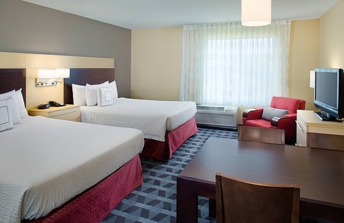 Johnson Hotel | TownePlace Suites by Marriott Fayetteville North
