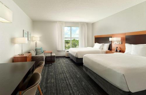 Florida Central Atlantic Coast Hotel | TownePlace Suites Orlando at FLAMINGO CROSSINGS® Town Center/Western Entrance