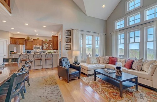 Banner Elk House | Townhome R5A- Mountain Home, Mountain View, Gated Resort, Indoor/Outdoor Pools and Hot Tub, Fitne.