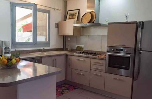 Saint-Pierre De La Reunion House | Townhouse Terre Sainte