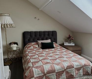 Pakruojis Bed & Breakfast | Tradicija - Guest House