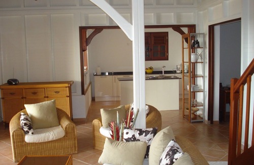 Les Anses-d'Arlets House | Traditional Creole House New with stunning bay view