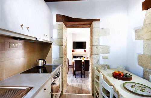 Filaki Villa | Traditional 4bd villa with view,rooftop pool,BBQ!