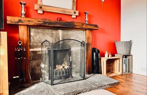 Stanton Drew House | Traditional Country Cottage