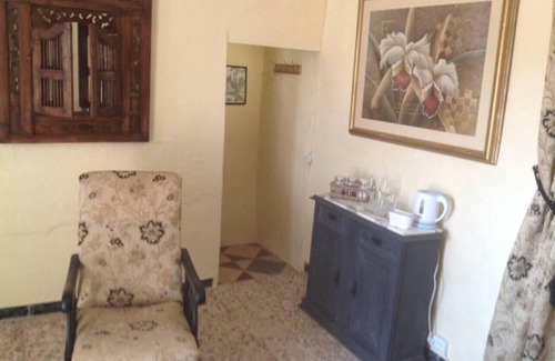 Alguena House | Traditional Spanish cave house in Alguena