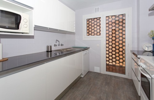 Sant Andreu de Llavaneres Apartment | Tranquility with pool by the sea