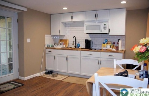 Bowers Apartment | Tranquil 1-bedroom apartment in Mertztown