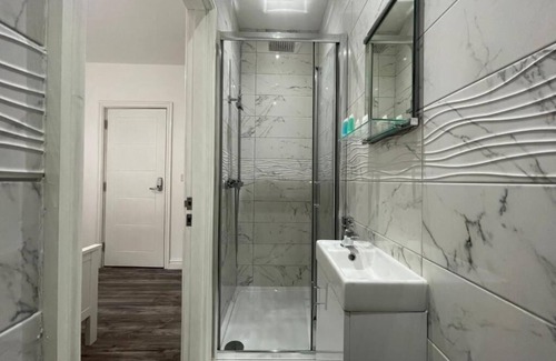 Liverpool House | Tranquil building with WiFi in vibrant Liverpool