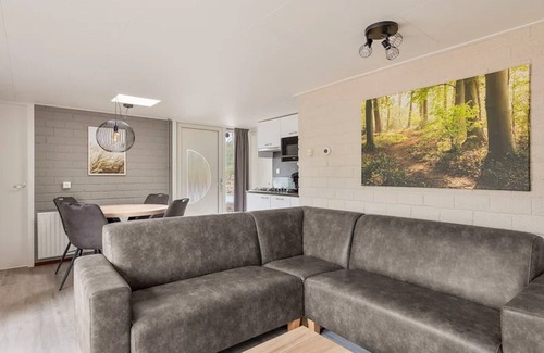 Kootwijk House | Tranquil forest bungalow for couple