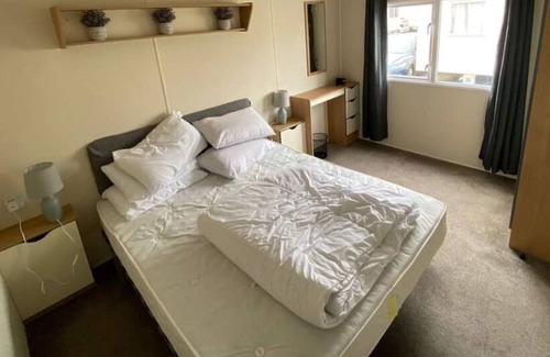 Blackpool Cabin | Tranquil Lodge Retreat in Blackpool