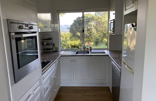 Tallai Apartment | Tranquil & private 2 bedroom, 2 bathroom stunning Gold Coast hinterland location