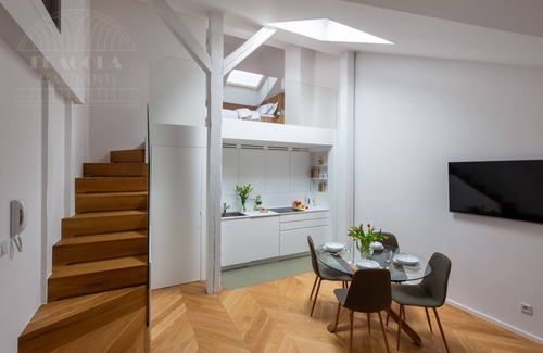 Piasek Południe Apartment | Tranquil studio with mezzanine
