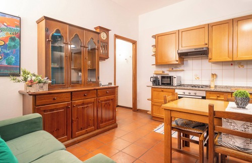 Lecco Apartment | Traveler's Retreat in Lecco