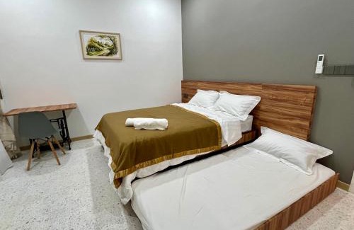 Taman Kemuncak House | Traveler's Stay @ Ipoh (10Pax)