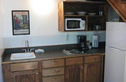 East Glacier Park Village Cabin | Travelers Rest Lodge