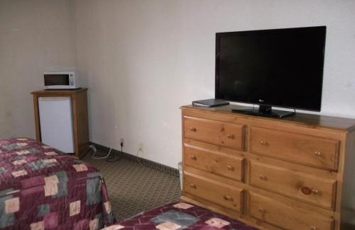 North Bay Hotel | Travelodge by Wyndham North Bay Lakeshore