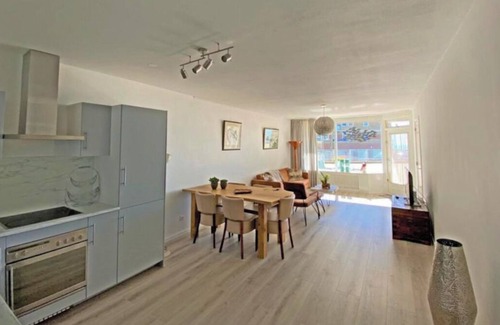 Echt House | | Travl.is Expats | NL # Real