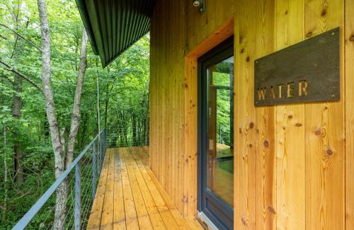 Slunj Apartment | Tree Elements treehouse retreat