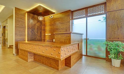Nedumbassery Hotel | Treebo Golden Terminal, Kochi Airport
