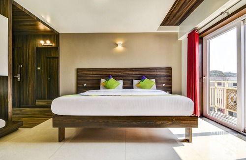 Kolhapur Hotel | Treebo Shree Sai Suites