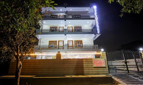Noida Hotel | Treebo The Eden Roc