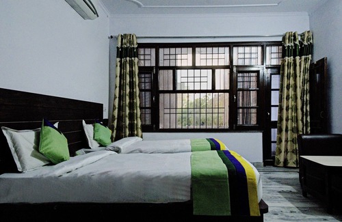 Mohali Hotel | Treebo The King Mohali