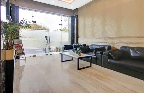 East of Kailash Hotel | Treebo Trend Elite - 9 Km Away From Arun Jaitley Stadium, Delhi