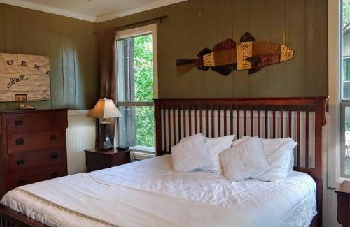 New Braunfels House | Treehouse 6 - Birdseye Perch