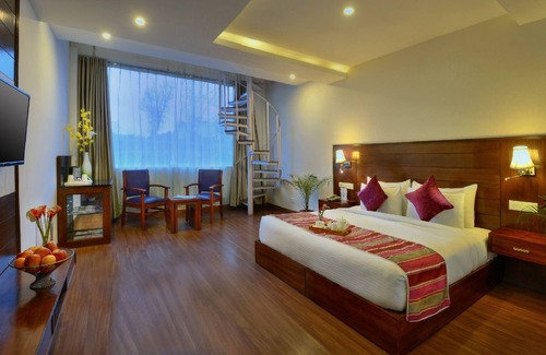 Shimla Hotel | TreeHouse Chail Villas