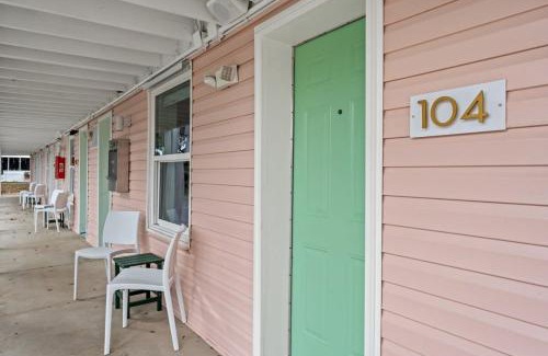 Windy Hill Apartment | TreeHouse Lodge Walk to Beach Pet-Friendly 104