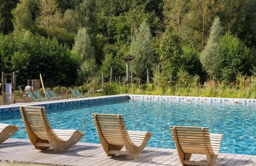 Maubray House | Treehouse near Tournai with Sauna Retreat, cleaning included