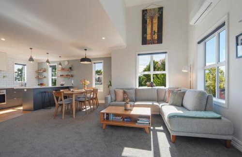 Nelson House | Trendy Townhouse