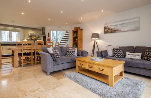 St Austell Cottage | Trewhiddle Villa 24 - a trewhiddle that sleeps 7 guests in 4 bedrooms