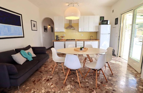 Patu House | Trilo Scialandre - Three Bedroom House, Sleeps 6