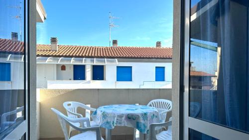 Torrette Apartment | Trilocale con terrazzino a 30mt dal mare di Fano - F005